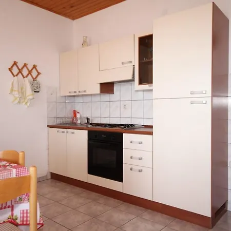 Apartment Ivan Dolac 8797a